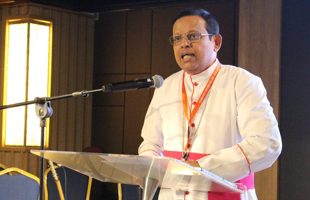 Asian theologians must wrestle to develop a contextual theology of renewal and fullness of life, says Bishop Thiagarajah at CATS-IX